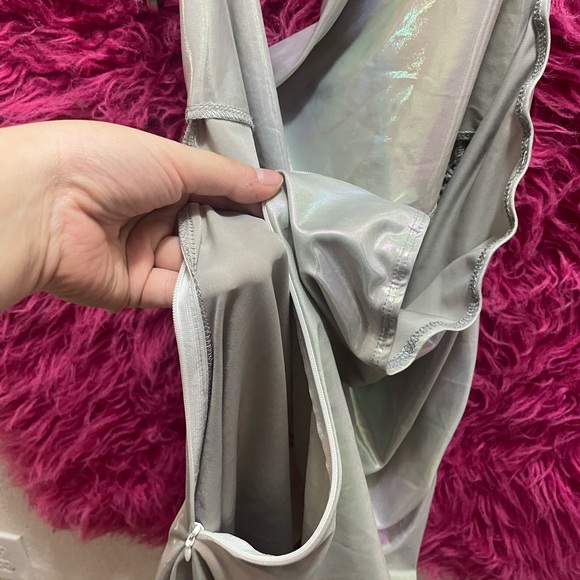 Iridescent buckle dress - Picture 6 of 8